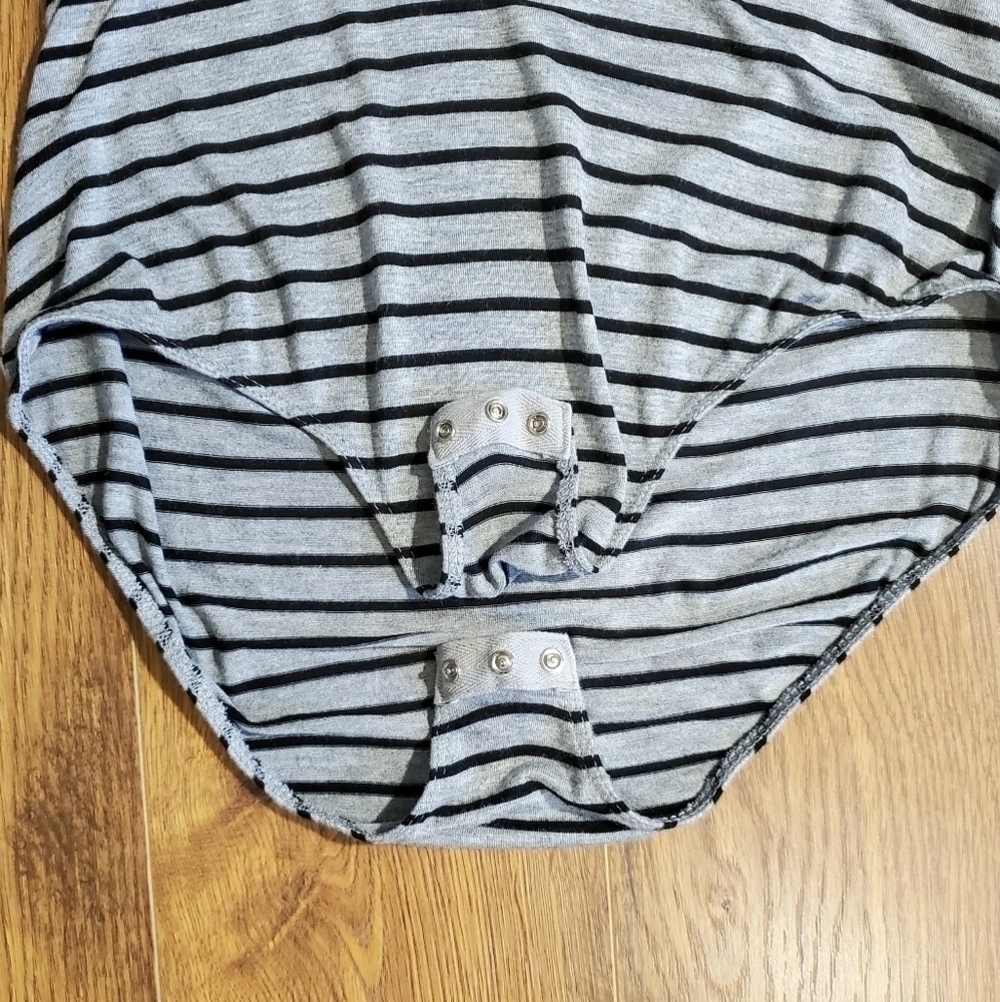 Free People Grey Black Striped Me Oh My V Neck Short Sleeves Bodysuit Size Small - Picture 10 of 14